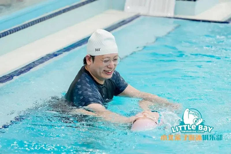 游泳课堂活动